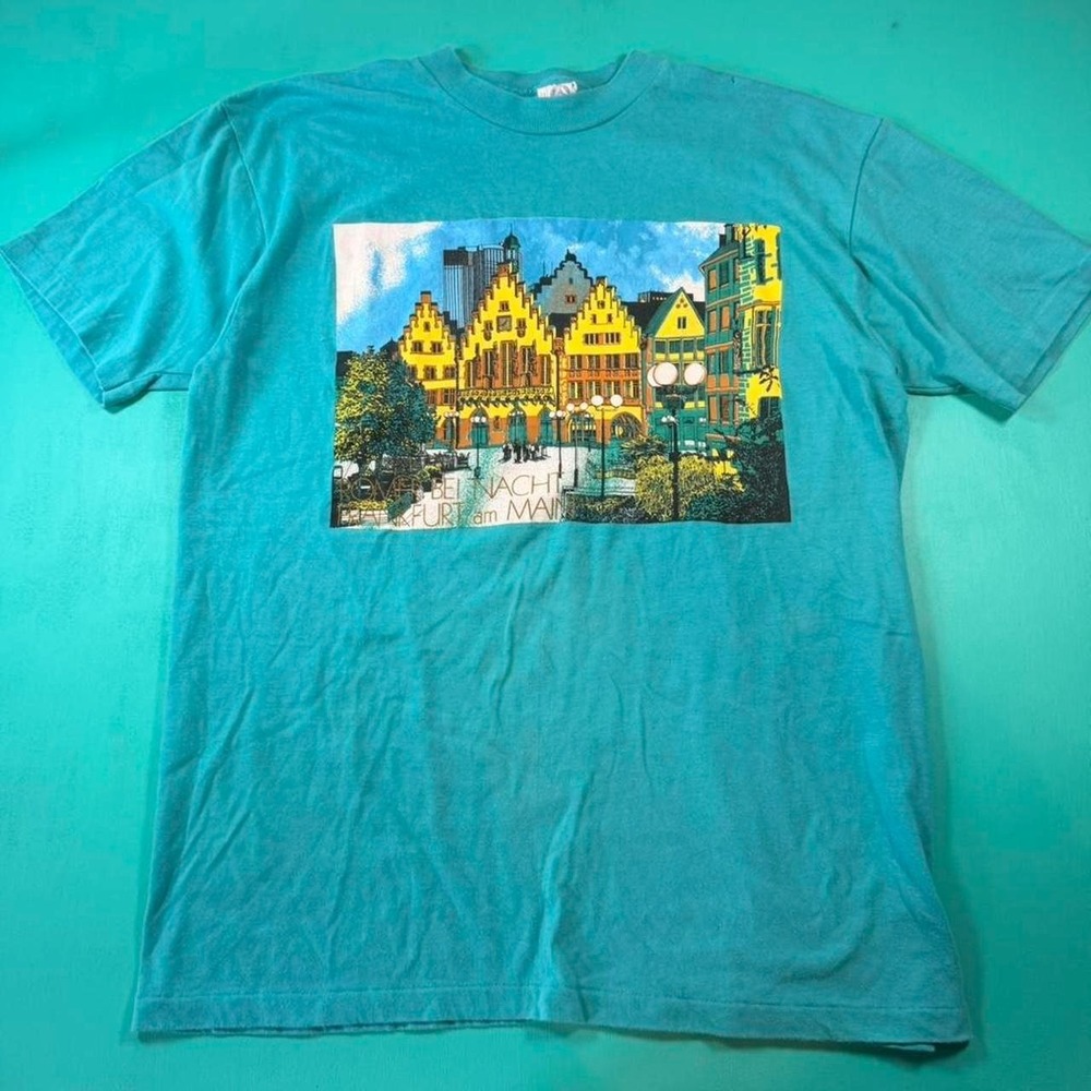 Vintage 1980s Frankfurt Germany AM main graphic tee single stitch 80s t shirt